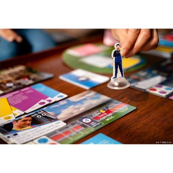 TED LASSO PARTY BOARD GAMES AGE: 10+ 2-4 PLAYERS - Picture 6 of 9